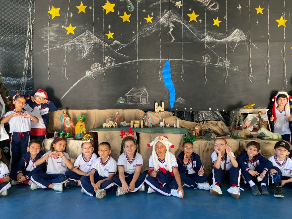 🎄 La Novena de Navidad: un encuentro de fe, unión y alegría en Primaria.